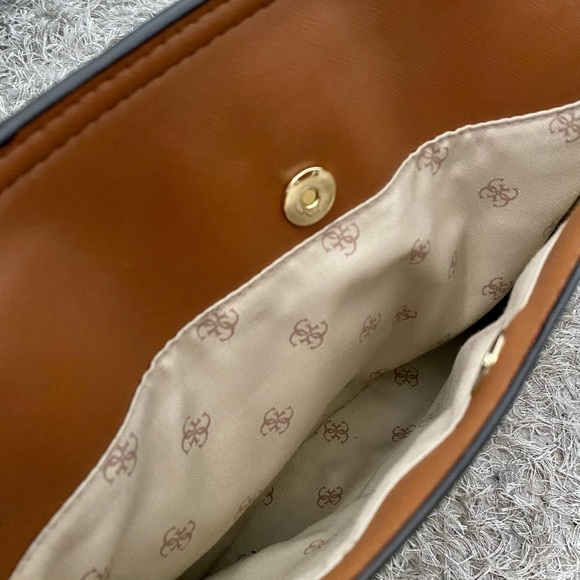 Guess Flap Shoulder Bag (Tan/Natural) - Picture 3 of 4